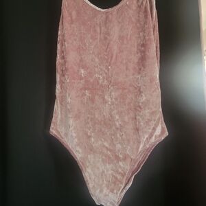 Blush pink polyester bodysuit NWT sz Large can fit medium